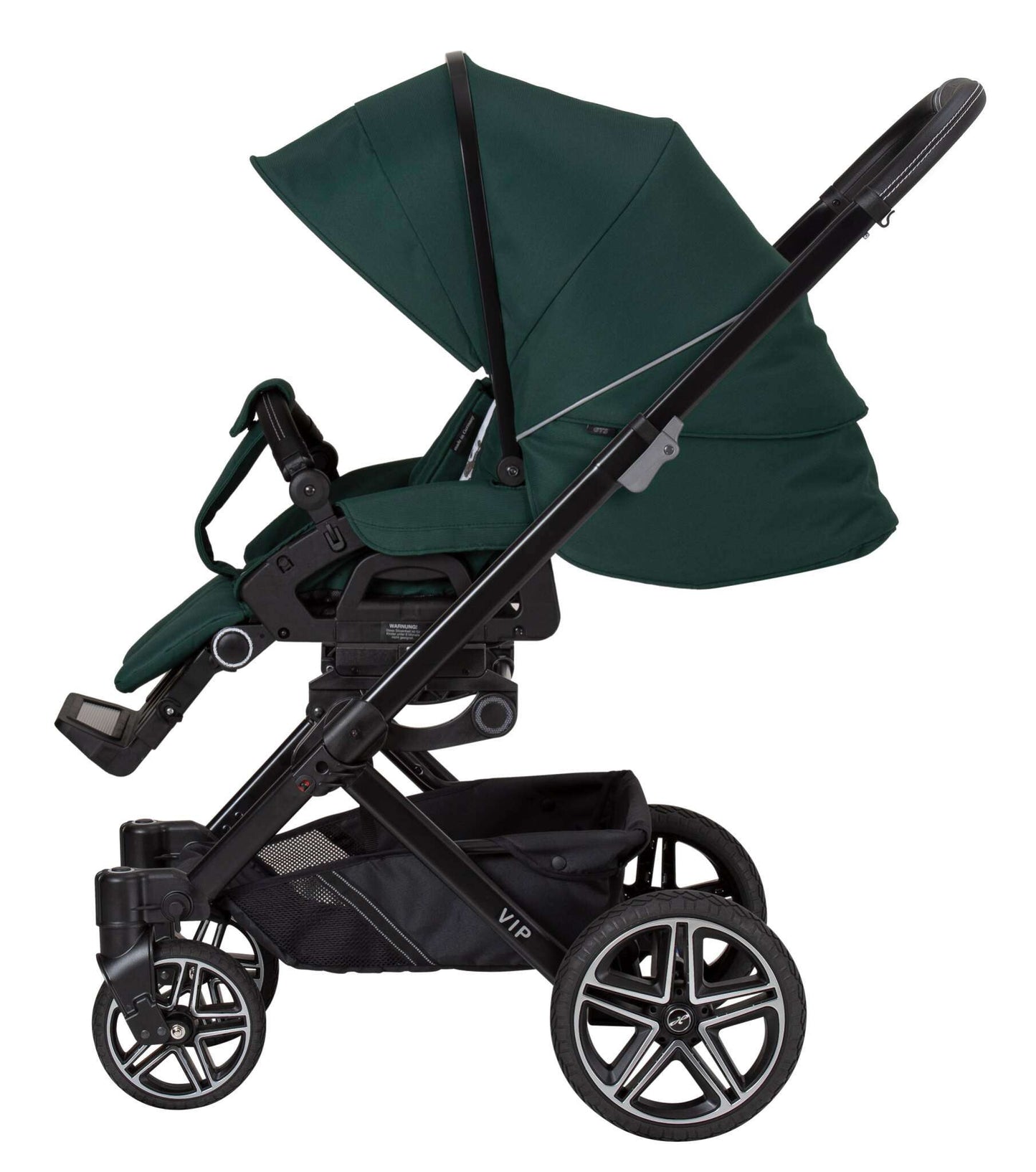 Kinderwagen mit Sportsitz und ausgeklappter Sonnenblende