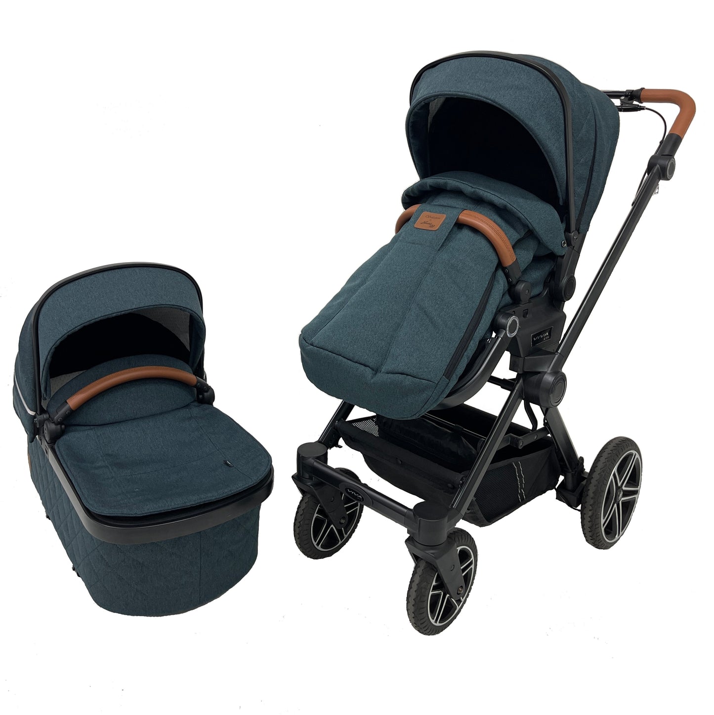 Refurbished Viva GTR with handbrake, Premium folding carrycot and winter footmuff set Dessin 456