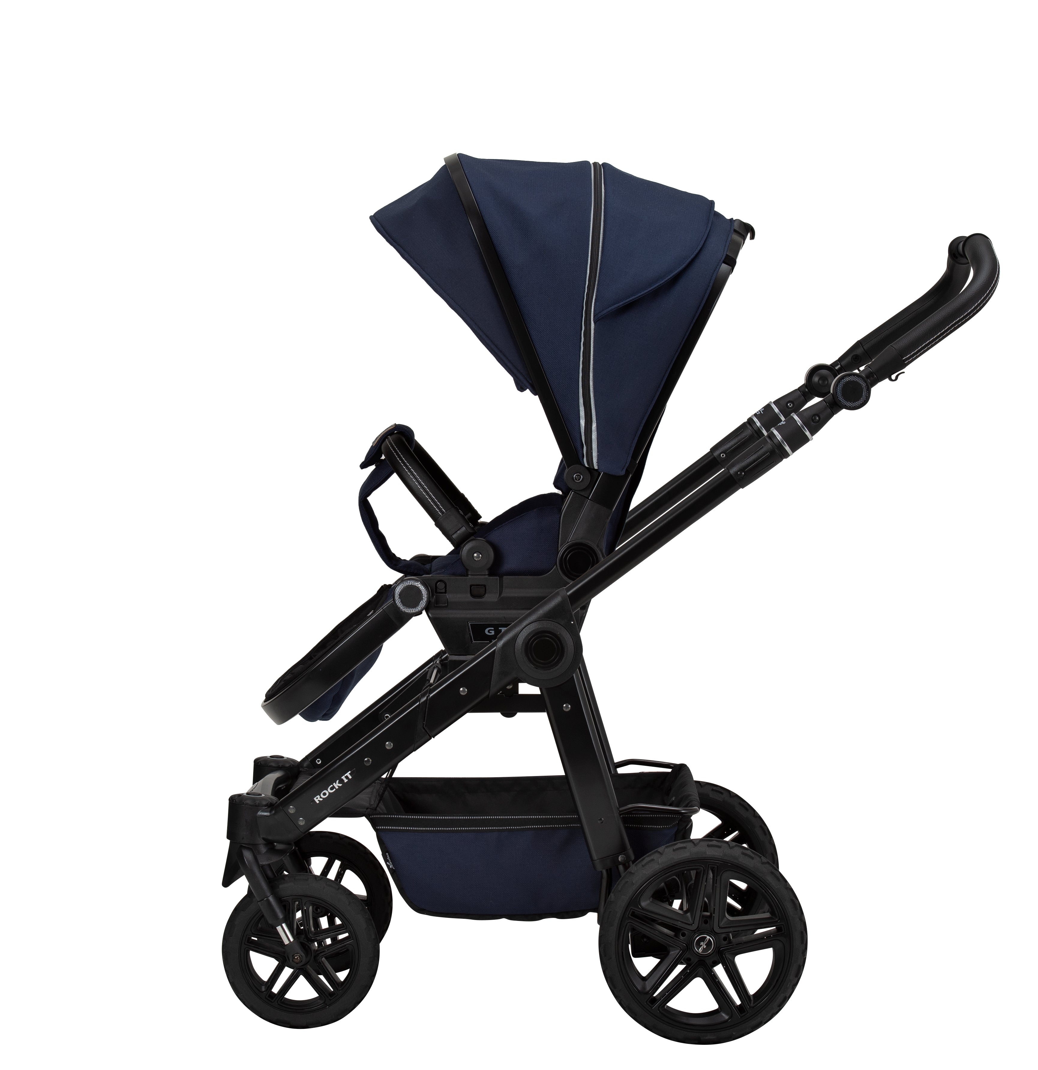 Rock IT GTR Sportwagen 853 / Saphir 
Verdeck halb ausgeklappt
Schutzbügel und Handgriff Schwarz
Gestell Schwarz
Seitenansicht