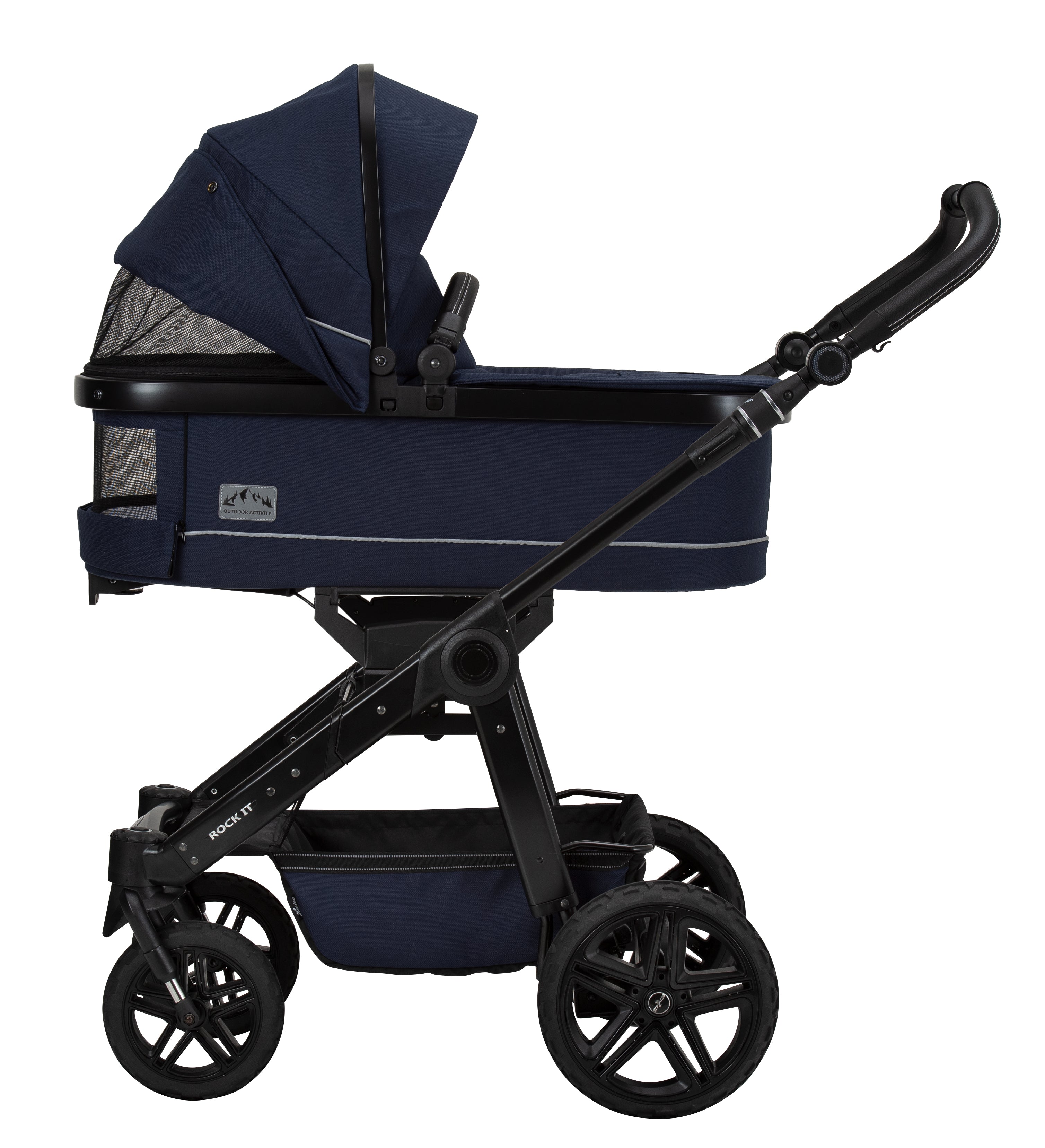 Rock IT GTR  853 / Saphir mit Falttasche
Geöffnete Belüftungselemente
Verdeck halb ausgeklappt
Schutzbügel und Handgriff Schwarz
Gestell Schwarz
Seitenansicht