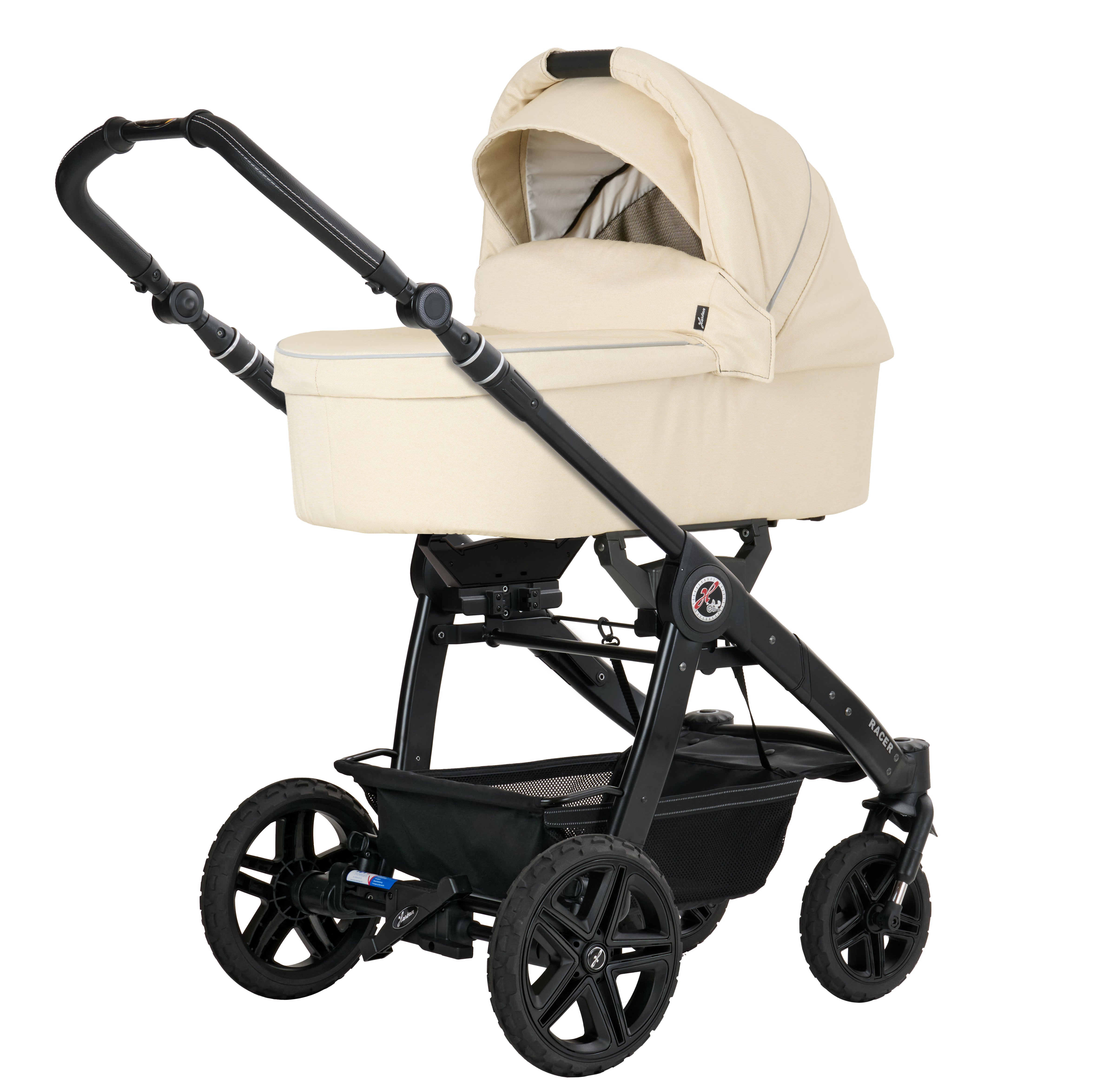 Racer GTS mit Falttasche 625 / Butter Yellow.
Schwarzes Gestell und Handgriff.
Schräge Vorderansicht.