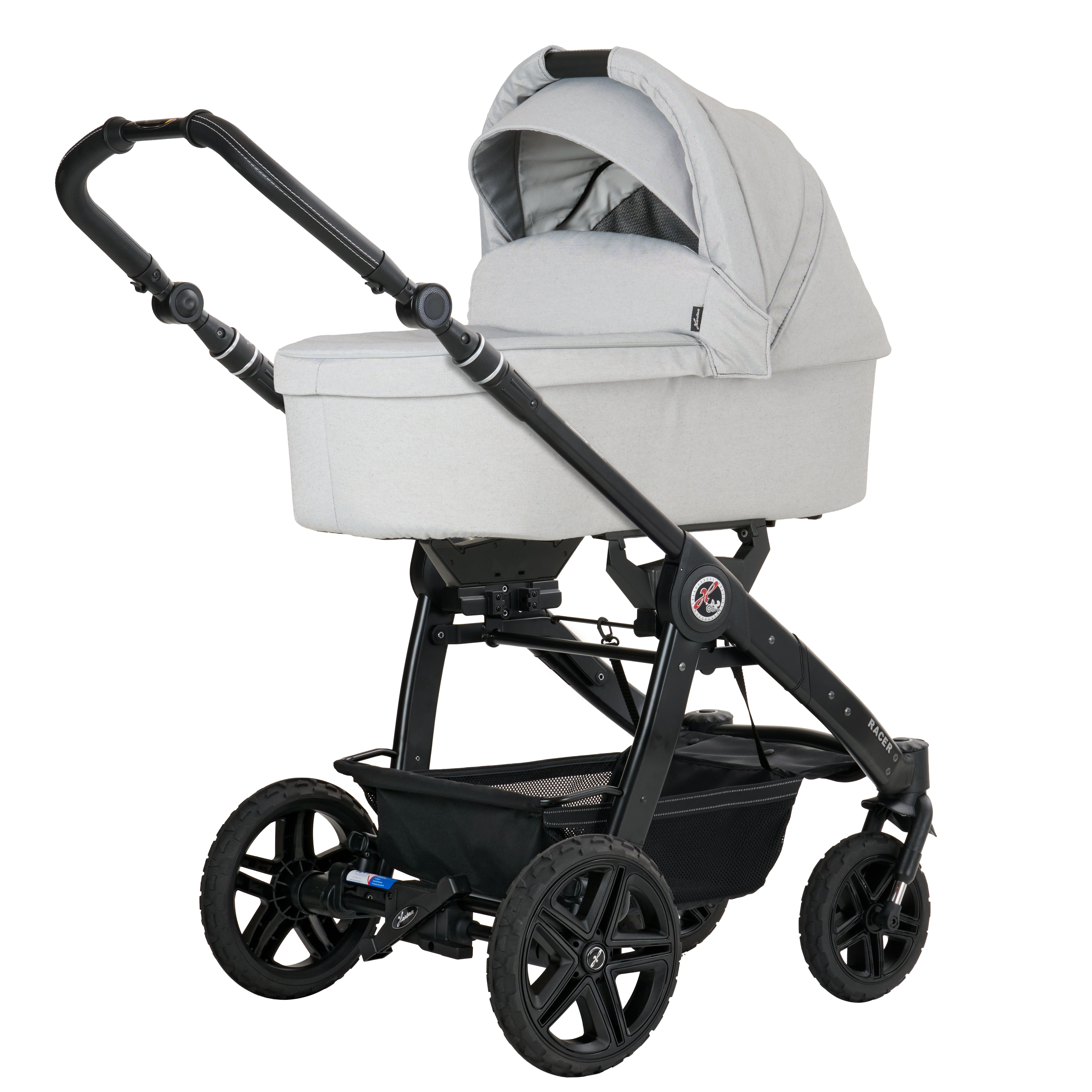 Racer GTS mit Falttasche 626 / Soft Cloud.
Schwarzes Gestell und Handgriff.
Schräge Vorderansicht.
