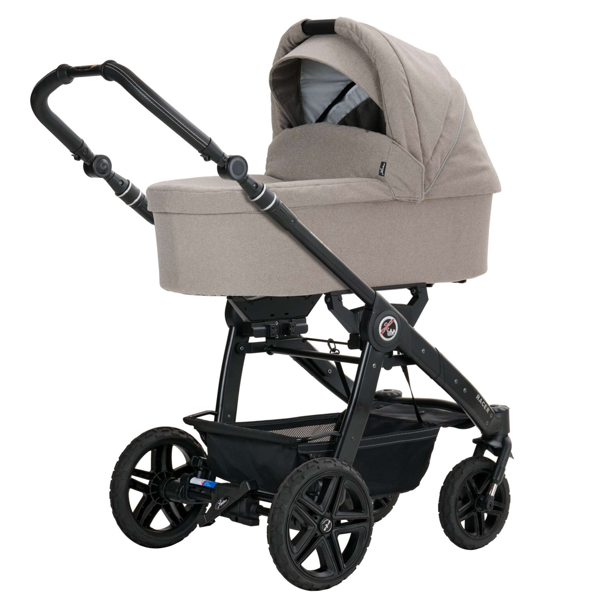 Racer GTS Gestell 906 / Classy Dots
mit Falttasche
 Handgriff in schwarz
Gestell Platin
Verdeck halb ausgeklappt
Schräge Vorderansicht