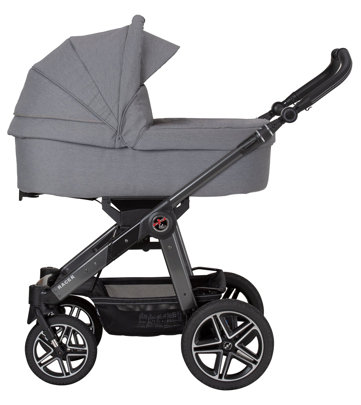Kinderwagen mit Babywanne
