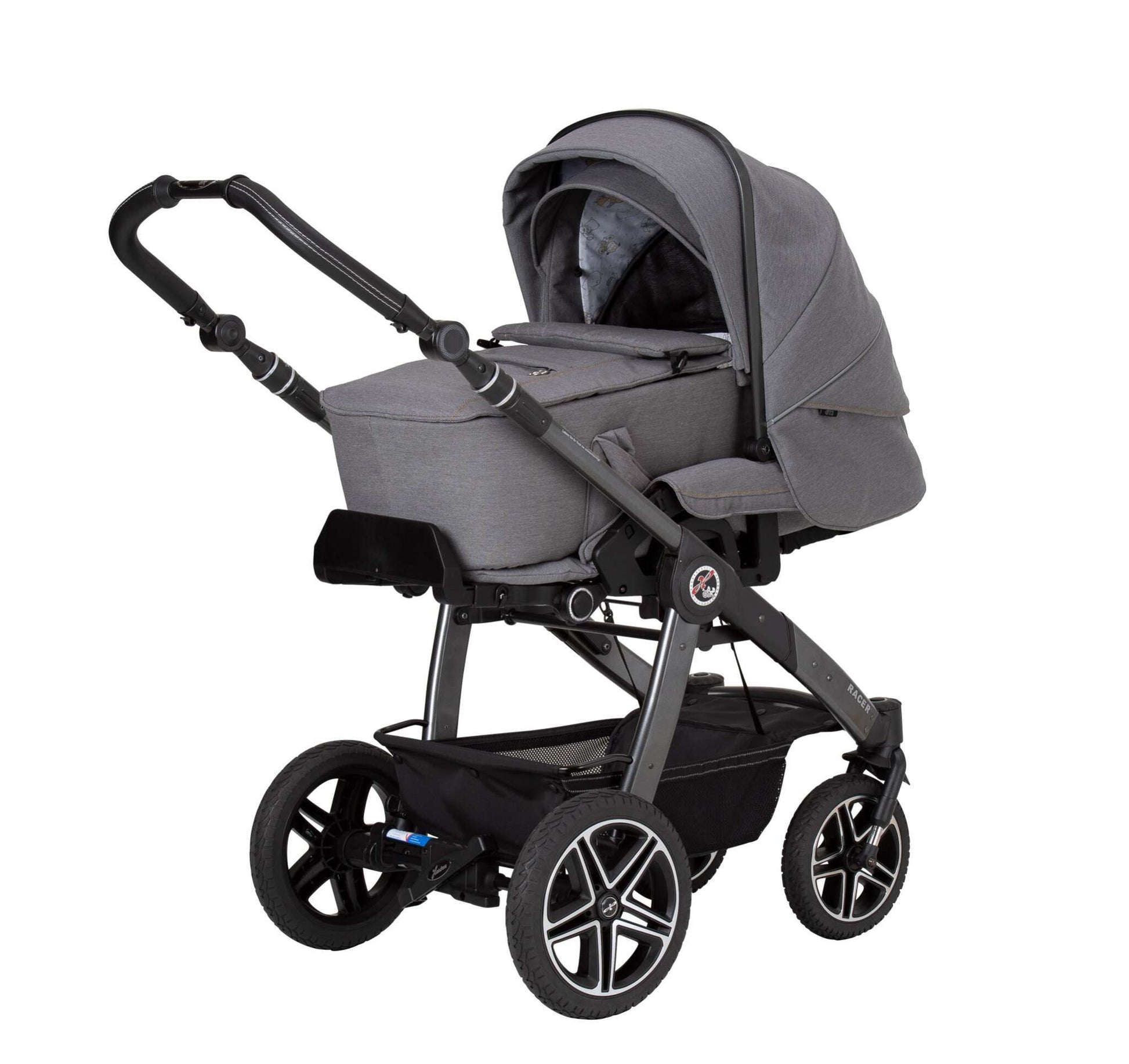 Kinderwagen mit Tragetasche