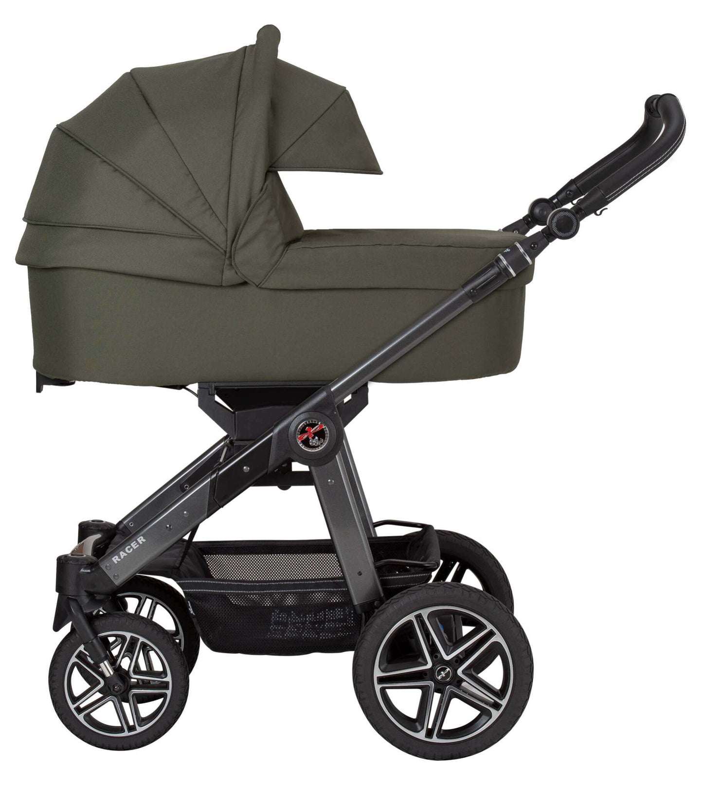Kinderwagen mit Babywanne