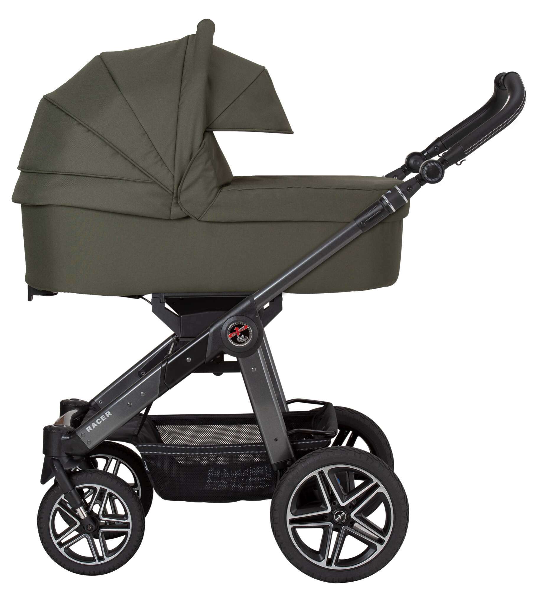 Kinderwagen mit Babywanne