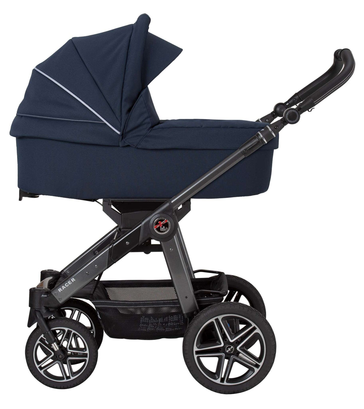 Kinderwagen mit Babywanne