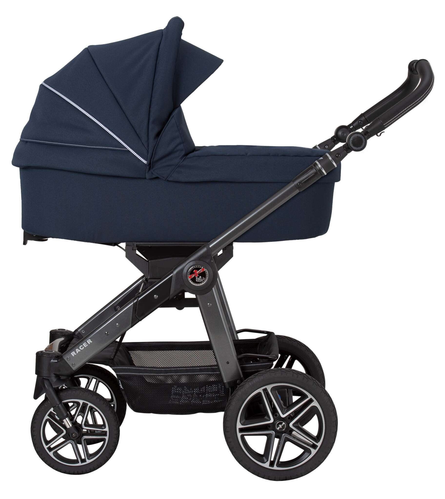 Kinderwagen mit Babywanne