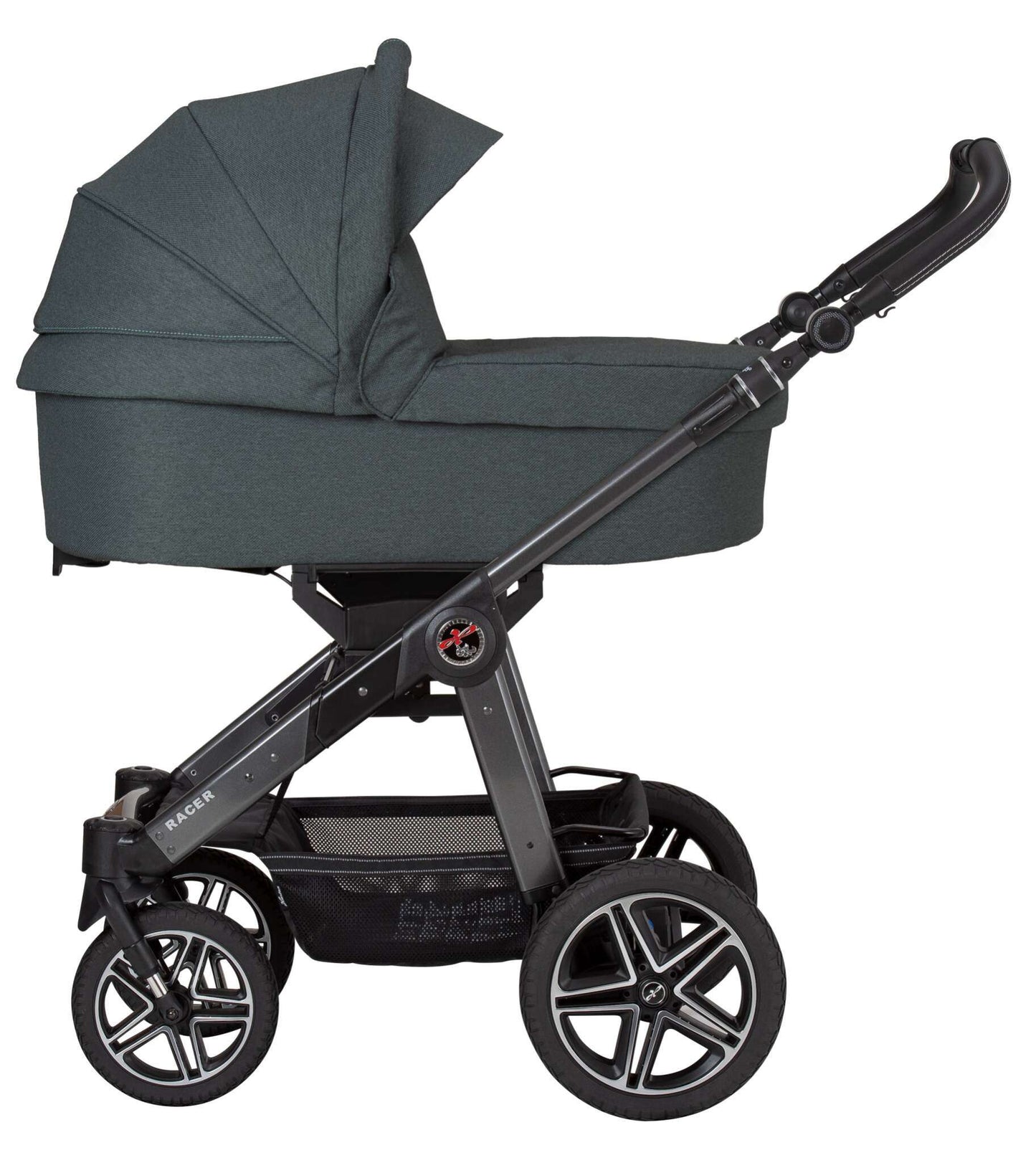 Kinderwagen mit Babywanne