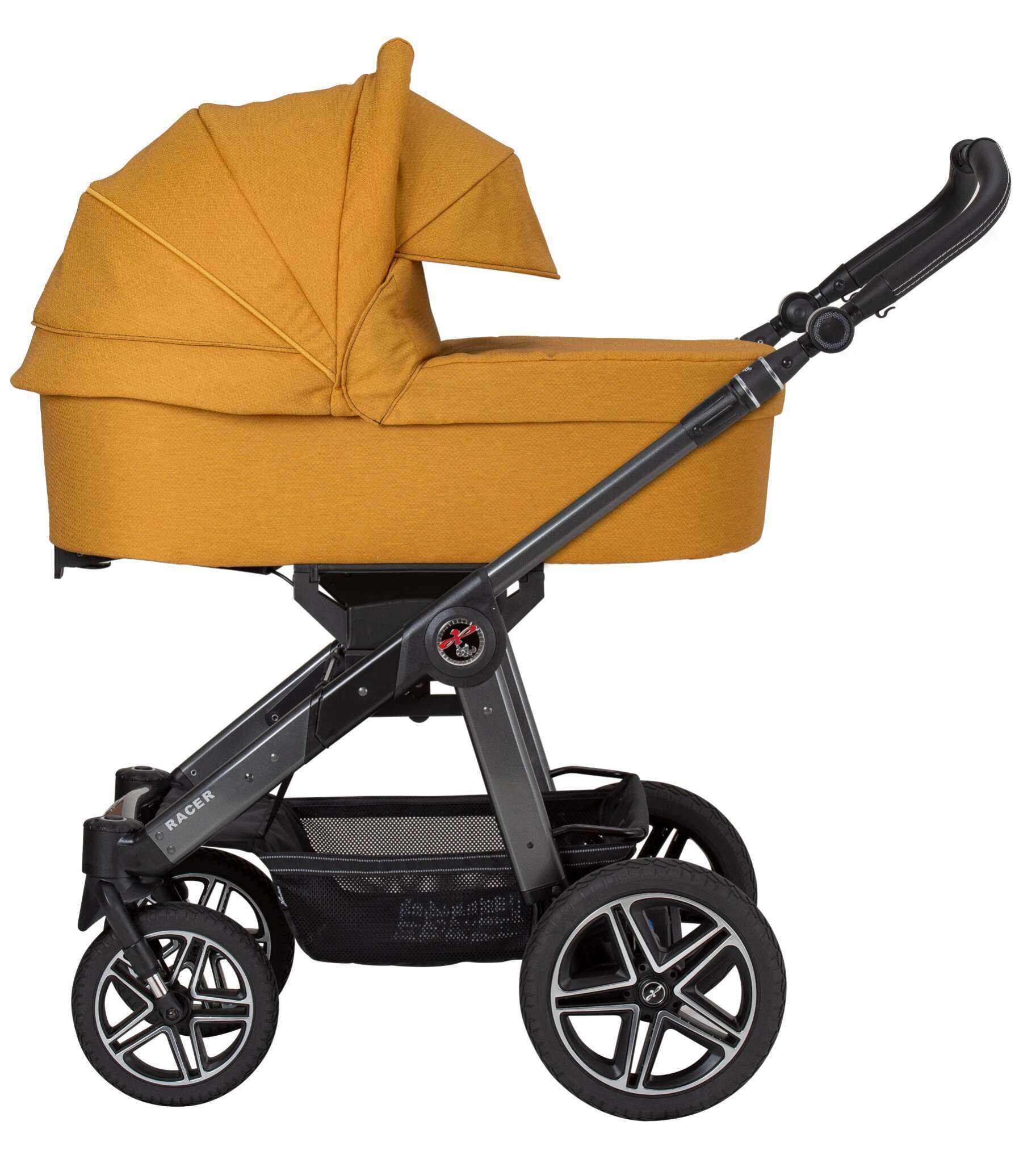 Kinderwagen mit Babywanne
