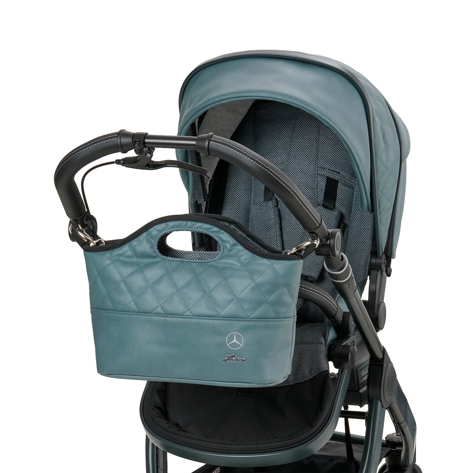 Bag2Go 611 / Verde silber befestigt am Kinderwagengestell.
Schräge Vorderansicht.