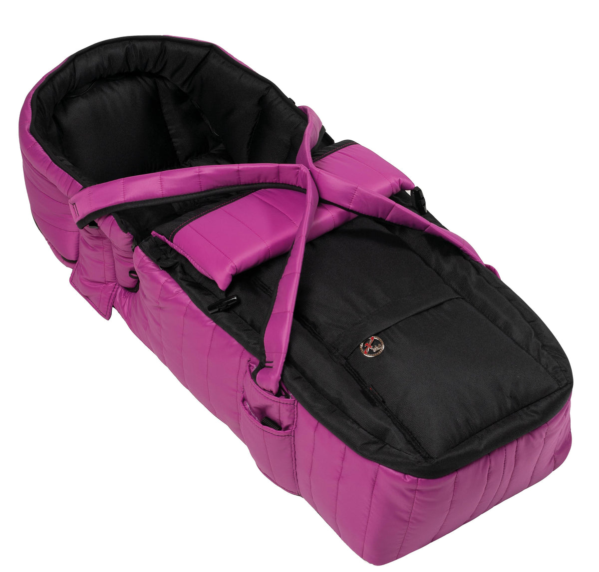 Pink-schwarze Softtragetasche mit gepolstertem Innenraum und Verdeck, geöffnet dargestellt, für Babytransport unterwegs