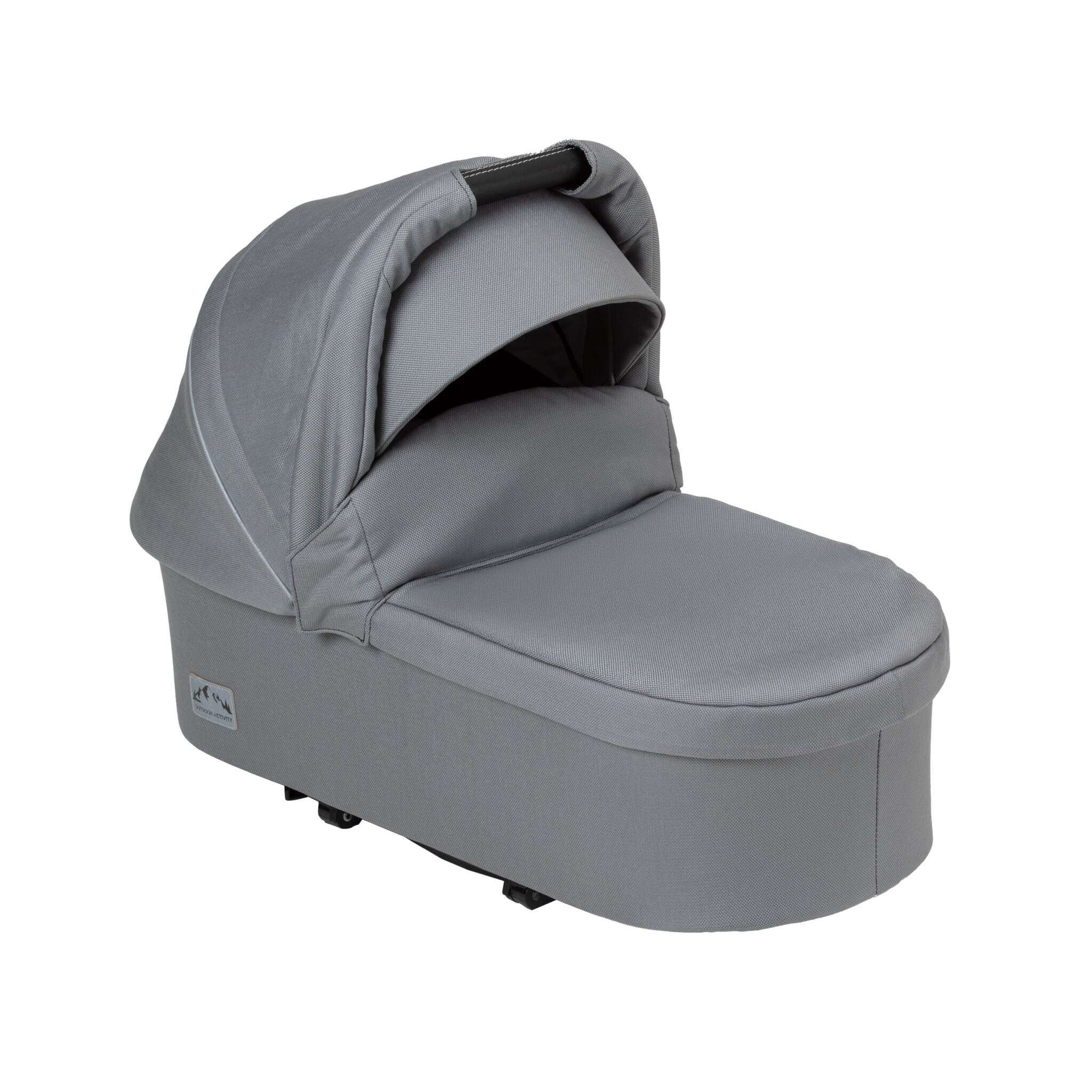 Two Select Falttasche 705 / Graphit Outdoor.
Mit weicher Innenpolsterung und großem Verdeck.
Schräge Vorderansicht.