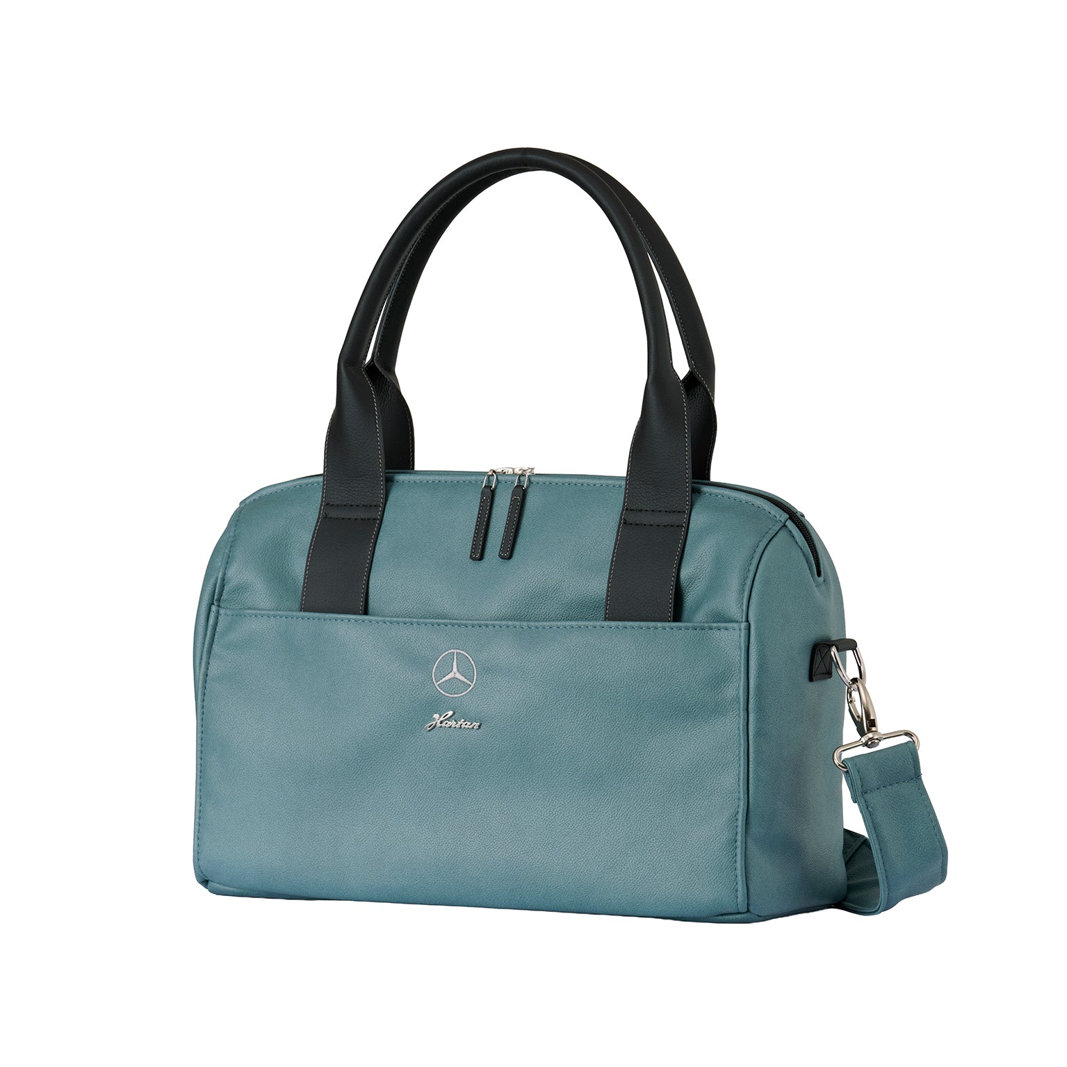 Mercedes Benz Wickeltasche 611 / Verde Silber mit mehreren Innenfächern und Schultergurt.
Schräge Vorderansicht.