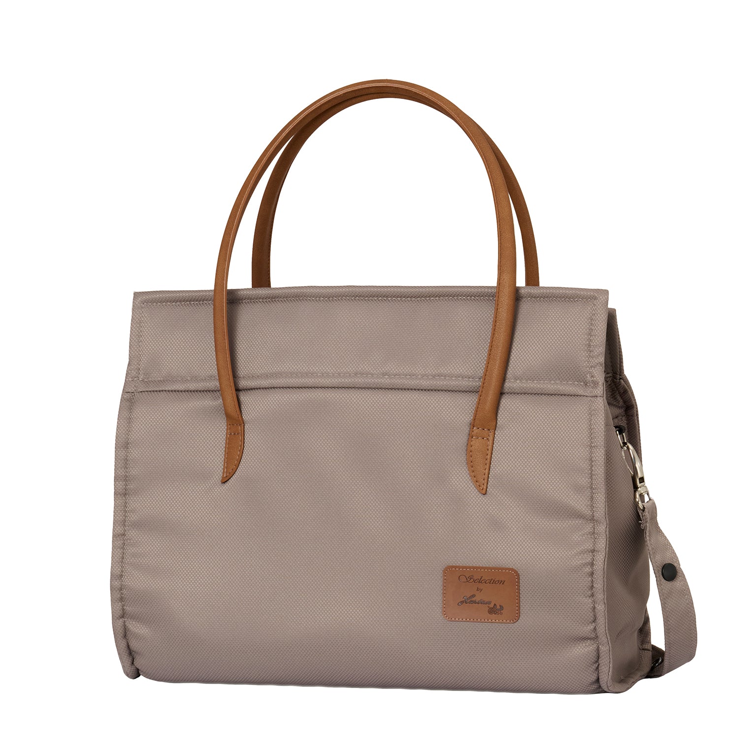Wickeltasche Modern Style 606 / Hazel mit mehreren Innenfächern und zusätzlichem Schultergurt.
Schräge Vorderansicht.