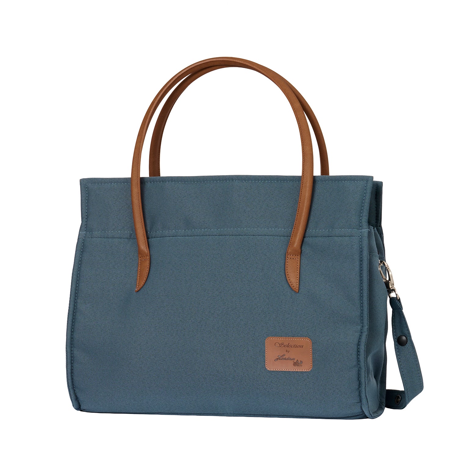 Wickeltasche Modern Style 607 / Butterfly Pea mit mehreren Innenfächern und zusätzlichem Schultergurt.
Schräge Vorderansicht.
