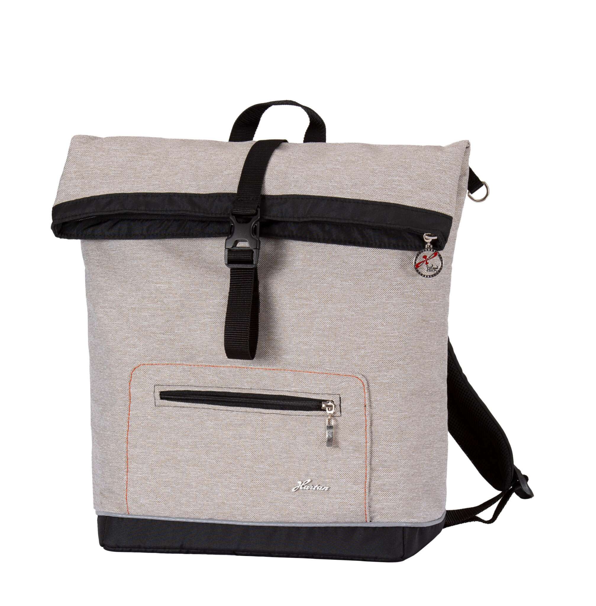 Wickeltasche Space Bag 821 / Hedgehog Love.
Mit vielen Innen- und Außenfächern.
Gepolsterte Schultergurte.
Schräge Vorderansicht.