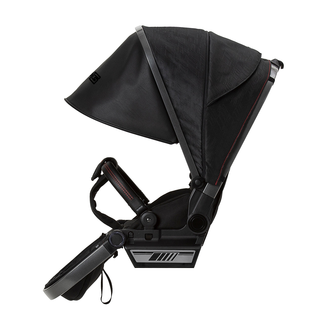 Sportsitz 620 / Nachtschwarz mit halb ausgeklappten Verdeck.
Stickerei AMG im Verdeck.
Schutzbügel aus schwarzem Leder.
Seitenansicht.