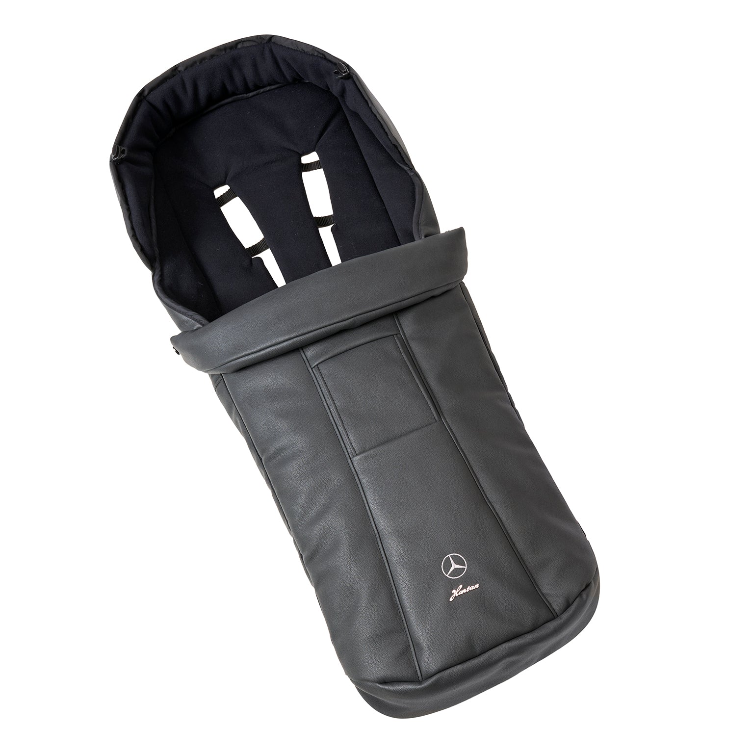 Mercedes Benz Fußsack 614 / Rubellit mit weichem Fleece-Innenfutter.
Schräge Liegeansicht von oben.