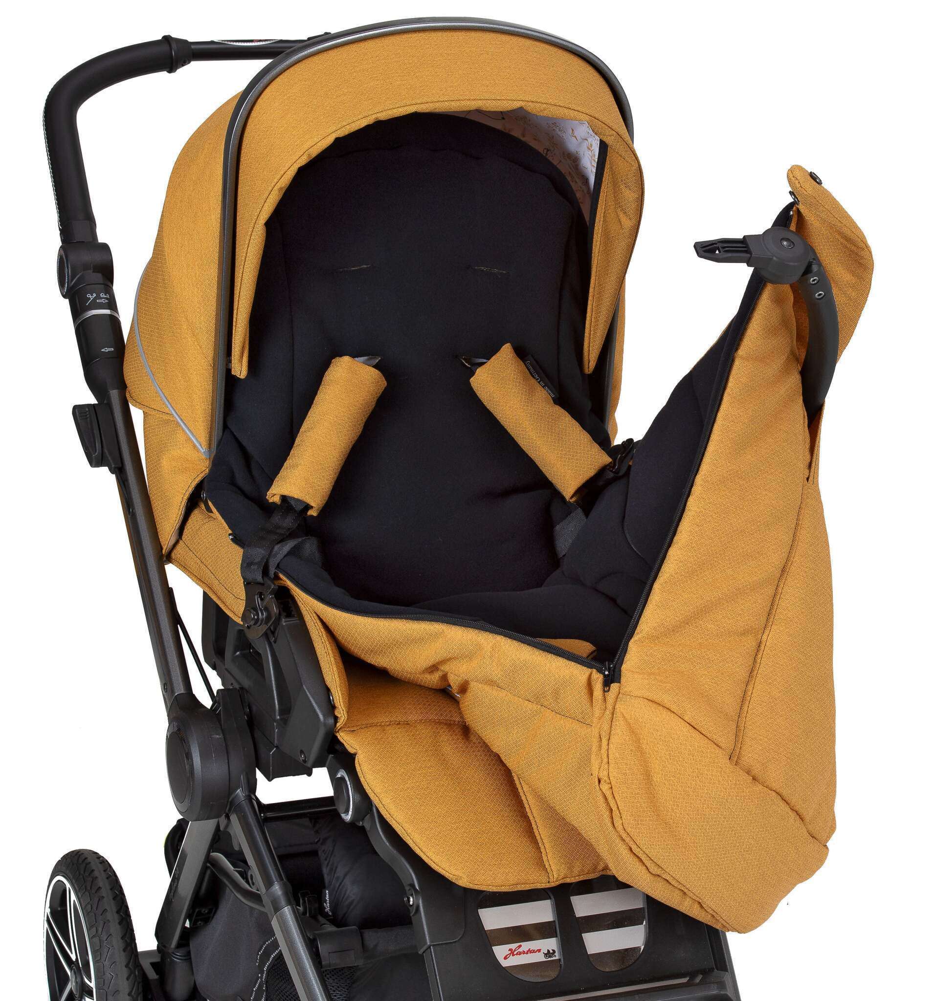 eingebauter Winterfußsack im Kinderwagensportsitz