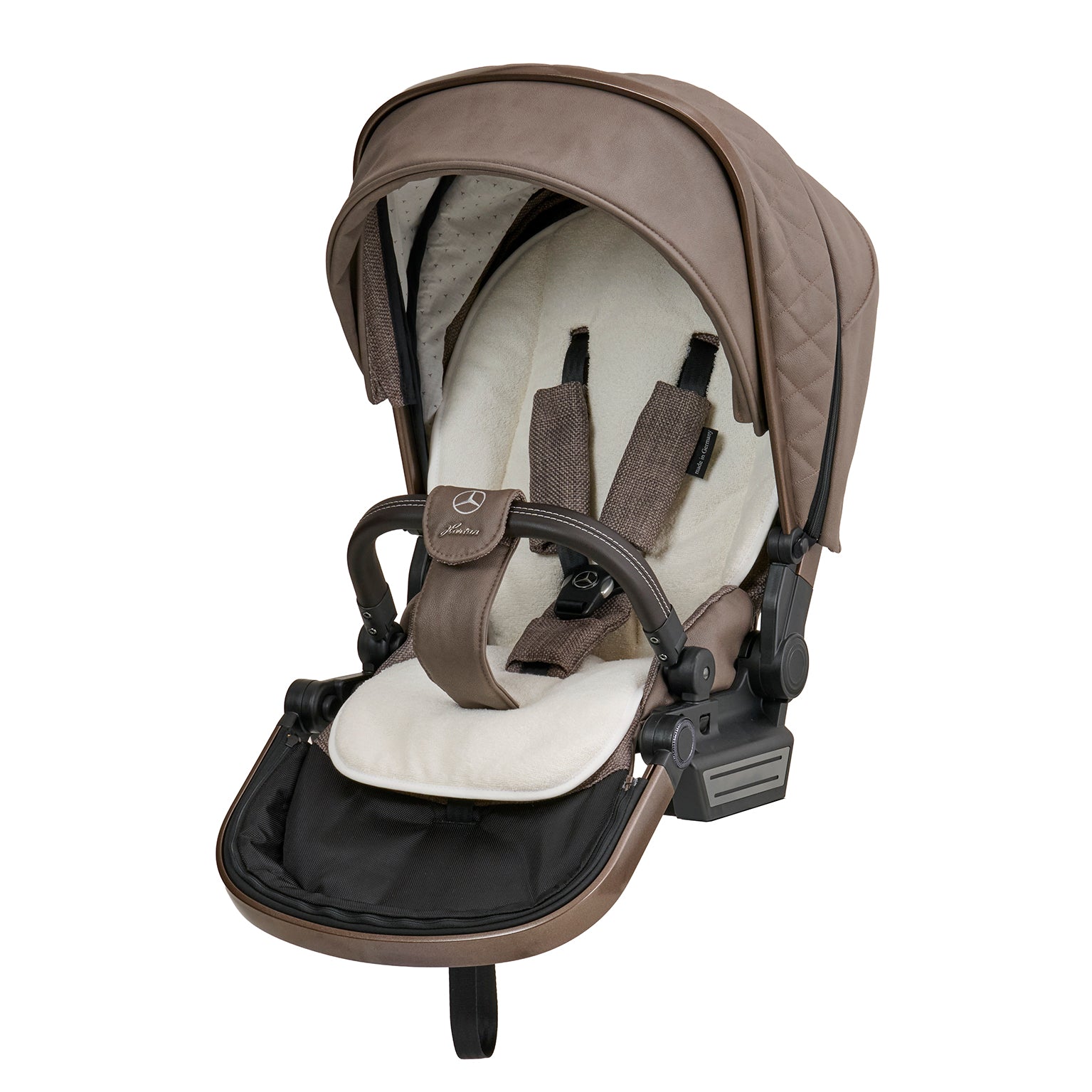 Die Mercedes Benz Wendeauflage cozy mit Frotteeseite im Sportwagenaufsatz.
Schräge Vorderansicht.