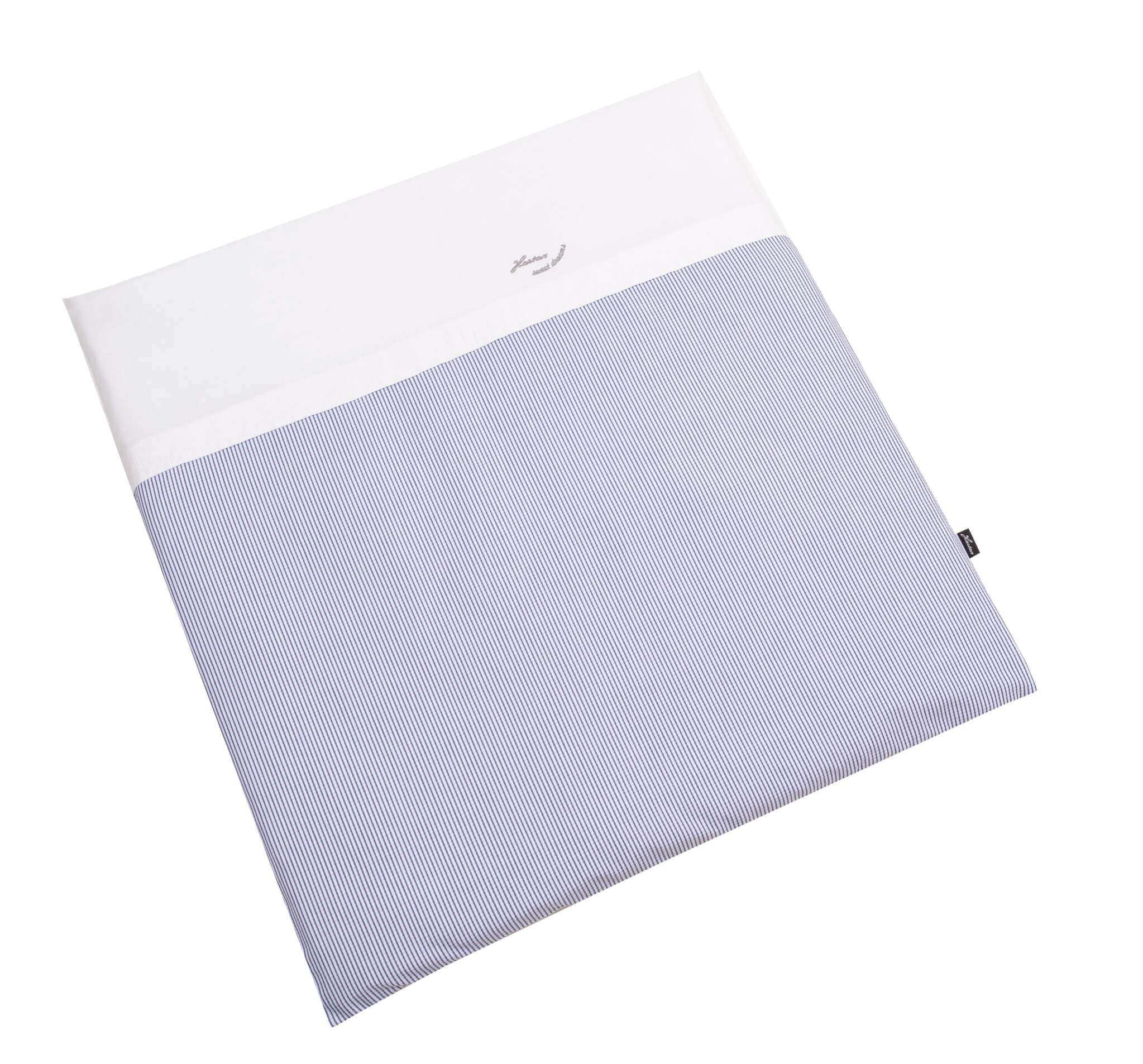 Bettwäsche als Zubehör 810 / Navy Stripes
Schräge Draufsicht