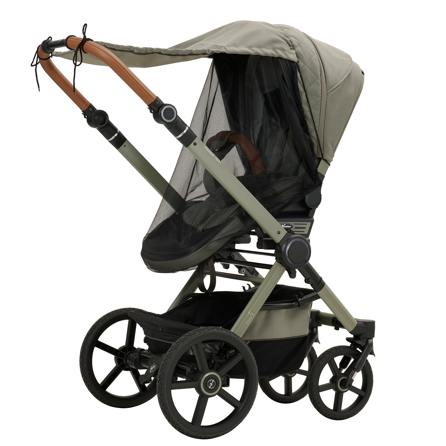Sonnensegel mit Mückennetz 608 / Pistachio für Kinderwagen.
Elastische Befestigung.
Schräge Vorderansicht.