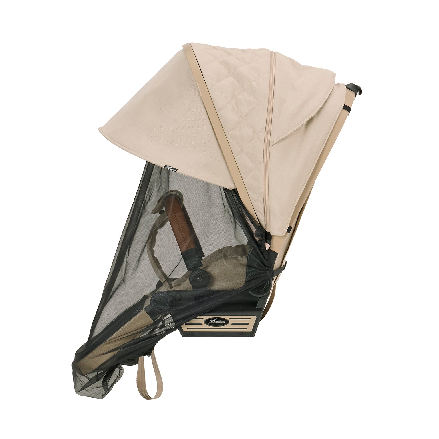 Sunline Plus Sonnenschutz 609 / Peanut für Kinderwagen.
Angebracht am Sportwagen mit halb ausgeklappten Verdeck.
Seitenansicht.