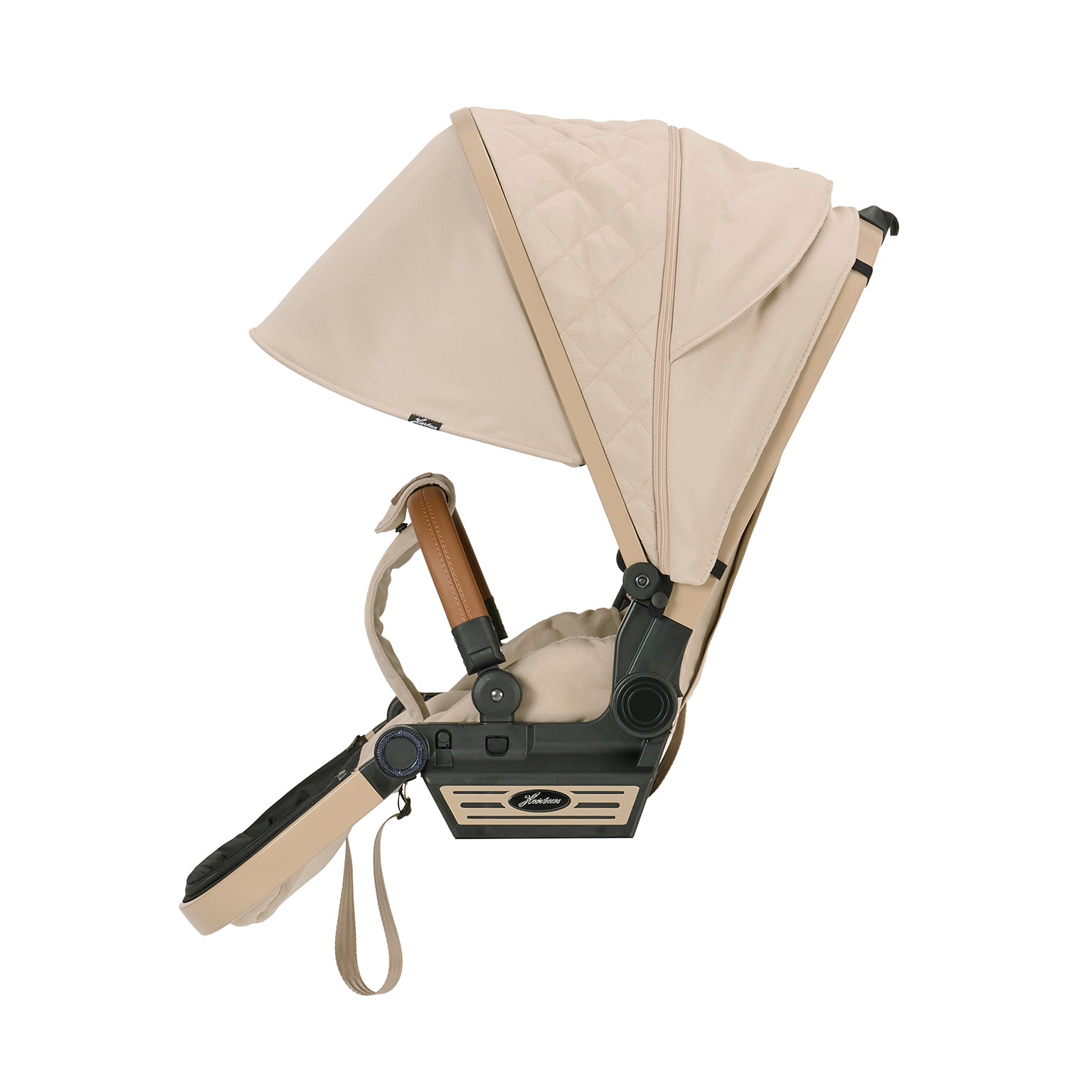 Sunline Plus Sonnenschutz 609 / Peanut für Kinderwagen.
Verstaut am Sportwagen mit halb ausgeklappten Verdeck.
Seitenansicht.