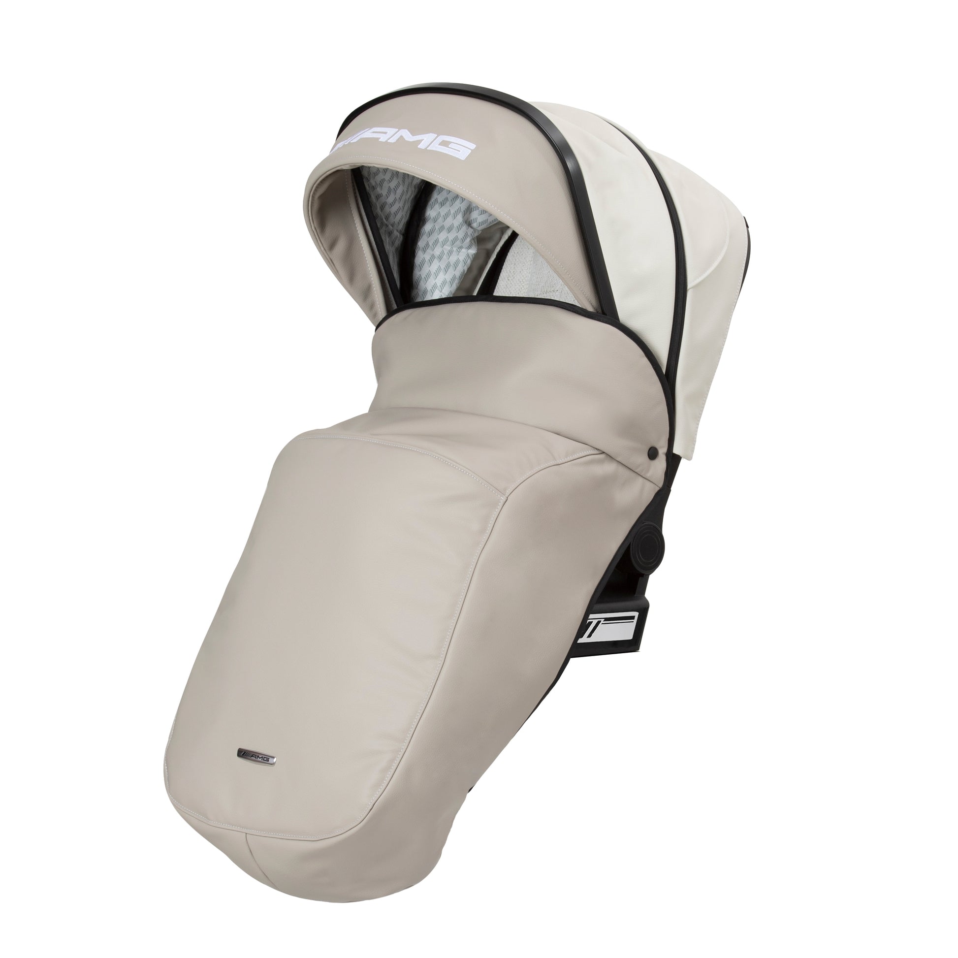 Windschutz 621 / Bright Light für Sportwagenaufsatz.
Schützt vor Wind und Auskühlung.
Schräge Vorderansicht.