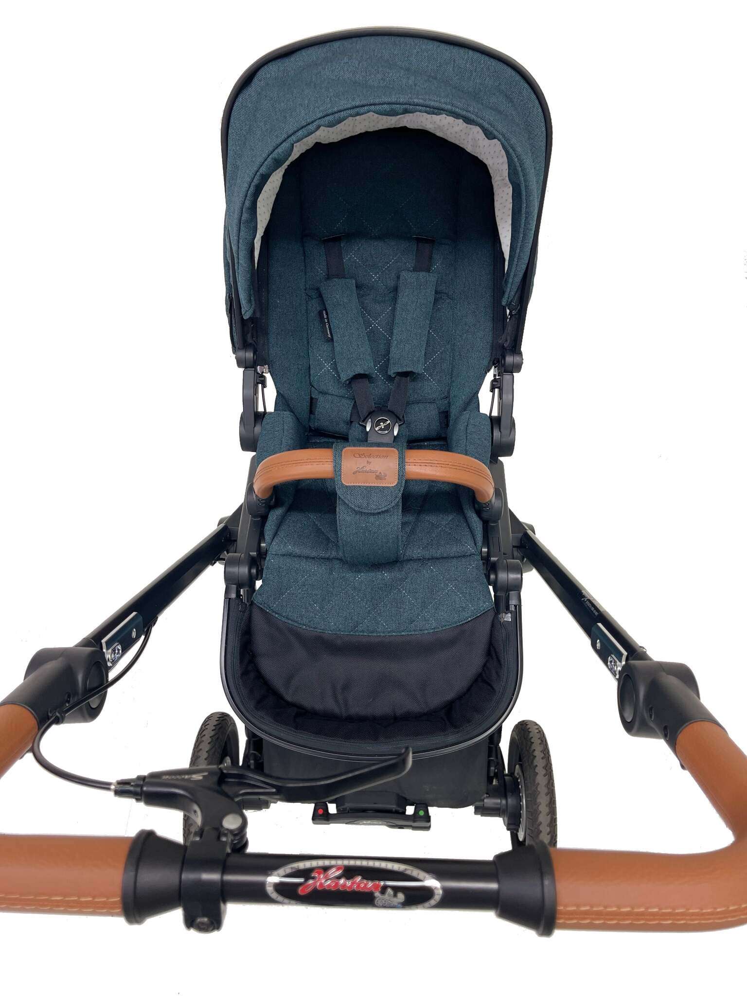 Refurbished Viva GTR  Sportwagen Dessin 456 / Petrol.
Gestell Schwarz mit Handbremse.
Schutzbügel und Handgriff aus braunem Leder.
Sportwagenaufsatz verstellbar und großes Verdeck.
Ansicht von Oben.