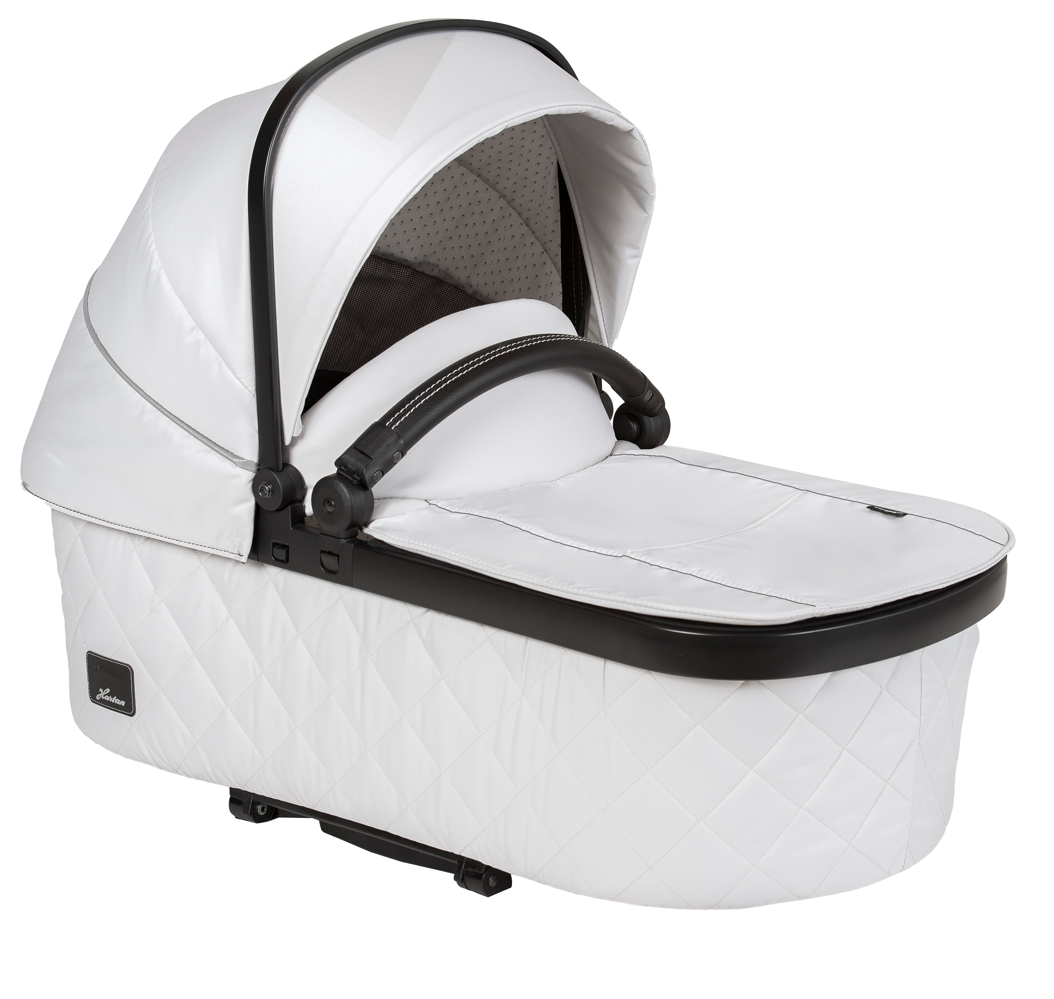 Premium Falttasche Pearl mit schwarzem Schutzbügel.
Schräge Vorderansicht.