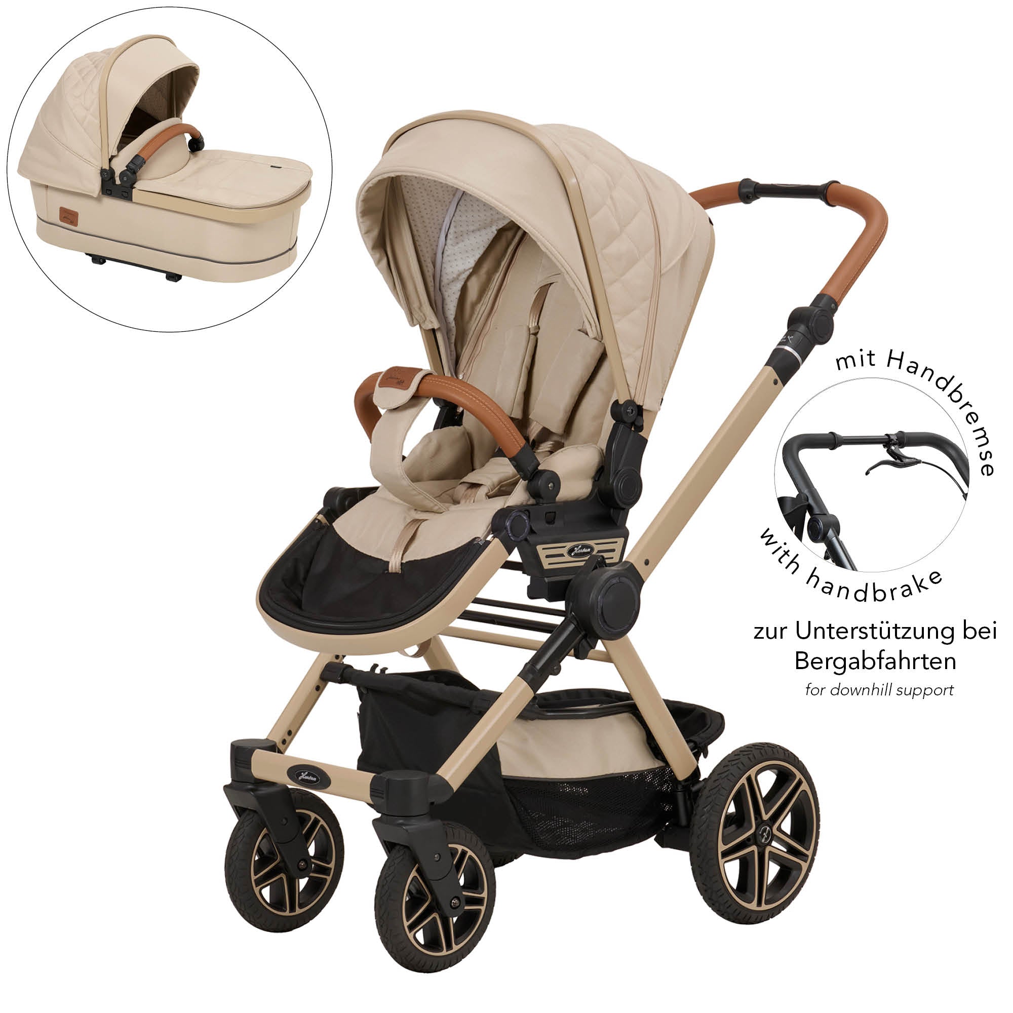Kinderwagen in 609 / Peanut mit verstellbarem Sportsitz und großem Sonnenverdeck.
Verdeck halb ausgeklappt.
Schutzbügel und Handgriff in braunen Leder.
Gestell in Beige.
Zusätzliches Bild mit Falttasche und Detailbild Handbremse.
Schräge Vorderansicht.