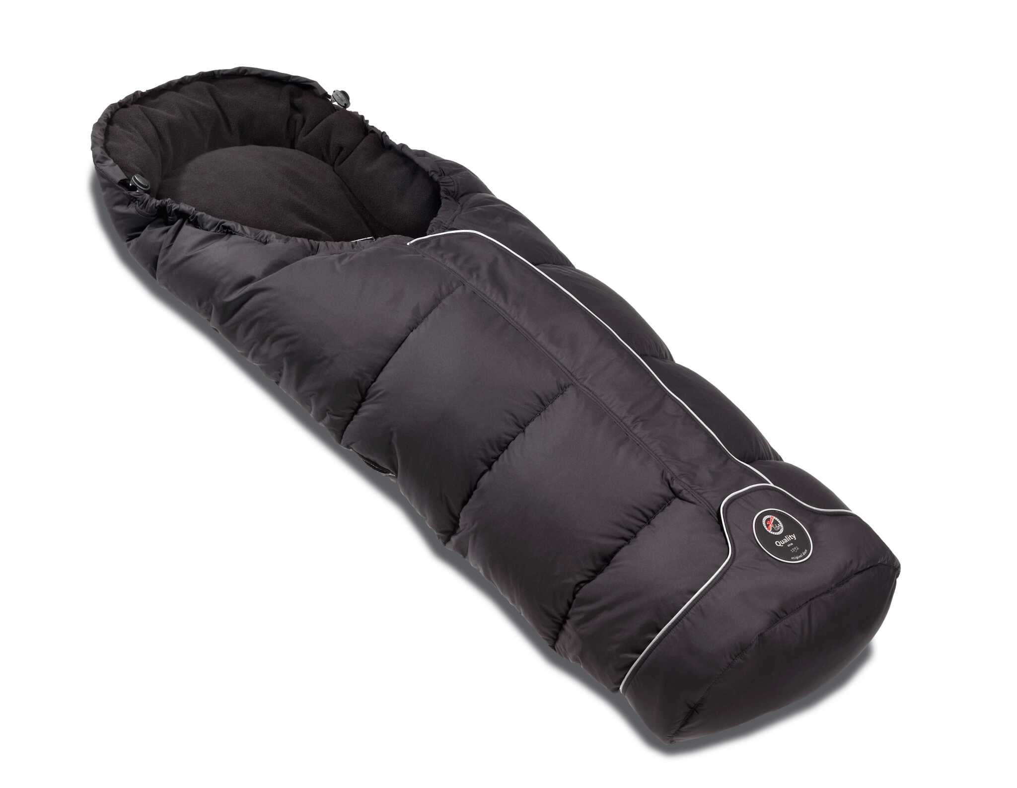 Daunenfußsack 136 / Schwarz
Mit Entendaunen
Schräge Vorderansicht.